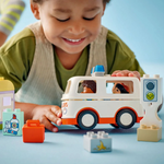 10447 - Duplo - Ambulance & Driver