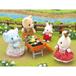 Sylvanian - BBQ Picnic Set Elephant Girl